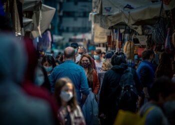 코로나 20개월 미국서 70만명 사망..전 세계 500만명 육박