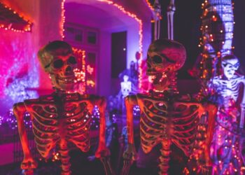 “할로윈 가면 써도 반드시 마스크 착용해야”