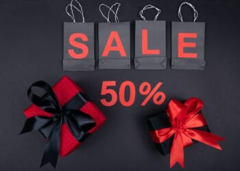 “올 연말 대규모 세일은 잊어라…찾기 힘들 것”