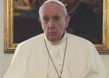 바티칸에 한 방 맞은 바이든..,백악관 당혹