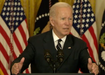 바이든의 승부수, “사회복지 예산 절반 축소”