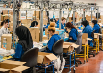 바이든 최후 통첩 “1월 4일까지 백신 접종하라”…100인 이상 사업체