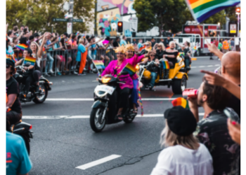 마르디그라스 축제서 바이커 9명친 음주음전자 90년형 확정