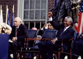 ‘만델라 석방’ 마지막 백인 대통령, 데 클레르크 타계