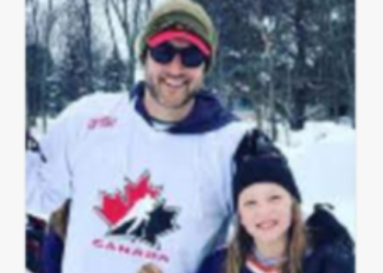 미국 울린 아버지..추락하는 비행기 속 딸 살리고 끝내 목숨 잃어