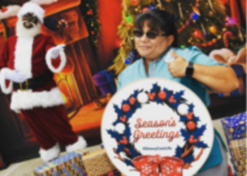 디즈니랜드에 흑인 산타 등장..66년 역사상 최초