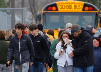 또 고등학교 총기 난사, 3명 사망, 교사 등 8명 부상..범인은 15세 학생