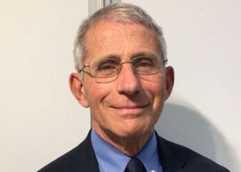 “오미크론 면역회피 가능성있어..미국 유입 필연적”