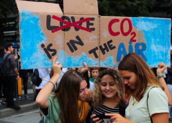 공기 중 이산화탄소, 바위로 전환하는 신기술 개발