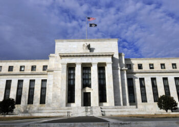 경기 회복 가속…금리 인상 빨라진다