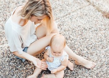 미국 저출산 갈수록 심각..”아이 계획 없다”