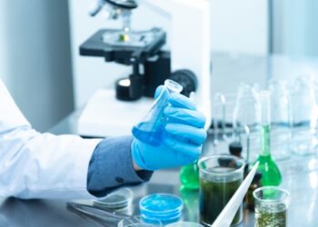 화이자 백신 기밀 유출 범인은 중국계 직원 밝혀져