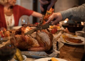 미국인 200명에게 땡스기빙 디너 초대 받은 유학생 부부