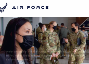 백신접종 거부 공군 27명 강제 전역 명령…첫 사례