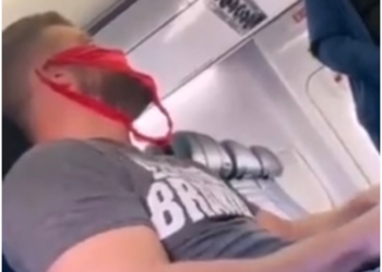 [이런일도]여자 속옷 쓰고 비행기 탄 남성…”마스크와 뭐가 달라”