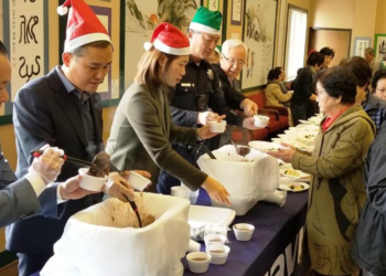 “동지 팥죽 드세요”..시니어센터 21일