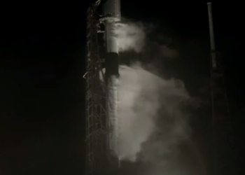 스페이스X, 캘리포니아서 위성 52개 무더기 발사