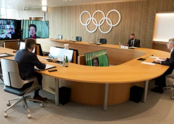 IOC “중요한 건 선수 참가…정치적 중립 지킬 것”
