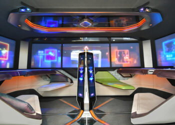 “접힌 운전대는 사라지고, 바퀴는 90도 회전하고” 미래 차 어디까지