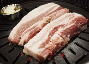 “삼겹살 비싸서 못 먹어..내년 돼지고기값 폭등 불가피”