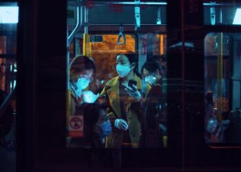 “향후 두달간 세계 인구 절반 코로나 감염”