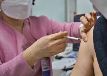 “부스터샷, 3개월 간격이 안전하고 효과적”