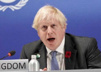 벼랑 끝에 선  존슨 총리, 굴욕적 참패