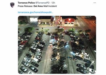 토랜스 델아모몰서 총격 사건 3명 부상