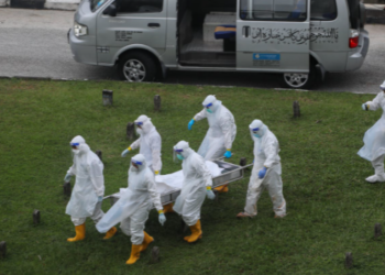 “백신 안맞은 부모님, 이틀새 두 분 모두 돌아가셨어요”