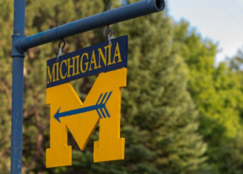 “팀 닥터 한 사람이 1050명 성추행”…4억9천만달러 보상