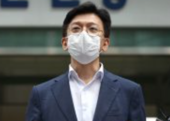 “尹 찍으면 너 때문” 친문 비판…현근택 사과