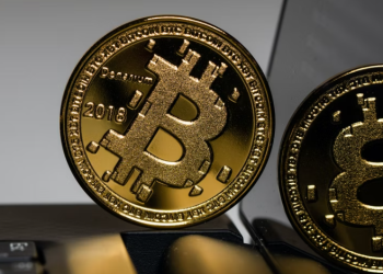 비트코인 폭락, 4만달러선 붕괴..고점 대비 40% 추락