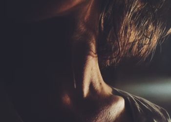 “목사가  내 딸 꿈 짓밟아..그 입을 찢고 싶었다”