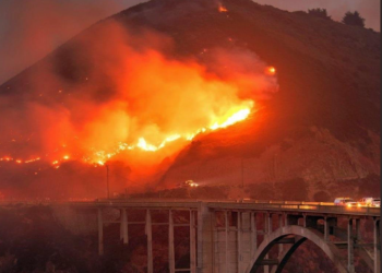 80마일 강풍 속 빅서 대형산불…전선 끊기는 등 곳곳 강풍 피해