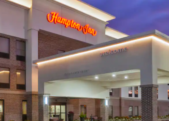 유명 호텔 수영장서 일산화탄소 중독 사고..13명 입원