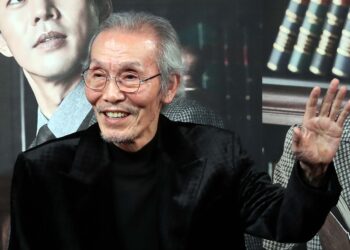 ‘오징어 게임’ 오영수, 한국 최초 골든글로브 남우조연상