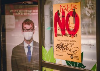 전세계 하루평균 감염자, 닷새연속 감소…320만명