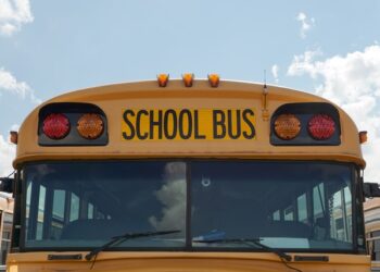 캘리포니아, 8시 30분 이전 고교 수업 금지