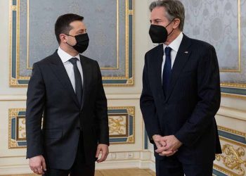 우크라 대통령 “6월 나토 정상회의 참여 논의”