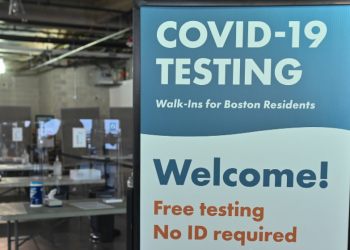 오미크론 여파에 일자리 우수수..고용 30만명 감소