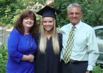 성탄선물 DNA검사키트 결과…”청천벽력, 친딸 아냐”