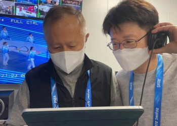 시력잃은 송승환 “올림픽 개막식 시청자 눈높이서 해설”