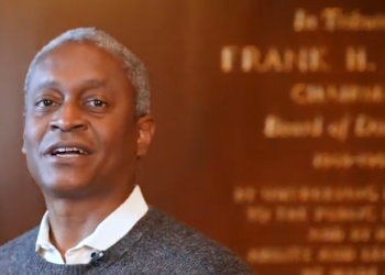 “금리인상 3~4차례…25bp or 50bp 모두 테이블 위에”