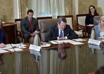 “연준, 3월부터 0.25%씩 7번 금리 인상할 것”