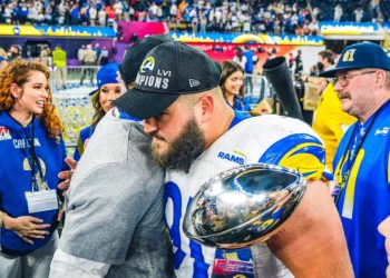 LA 램스, 22년만에 슈퍼볼 우승…수비의 승리