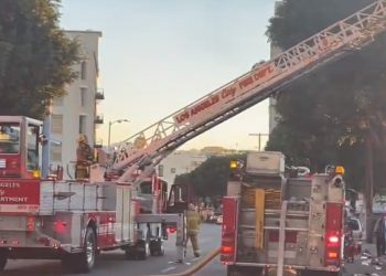 LA 다운타운 상가 화재..또 노숙자 방화 추정(영상)