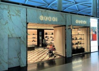 WSJ “인플레 아랑곳 않는 명품들”..LVMH, 두자릿수 인상