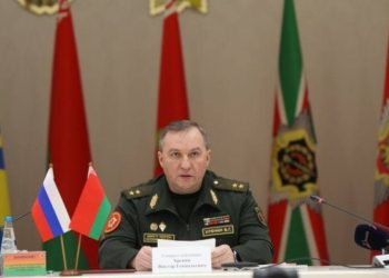 우크라 동부 주민들, 러 피난 행렬…친러 주민들에 “러시아로 피하라”