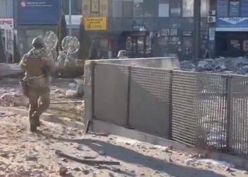 러시아 , “우크라 남동부 멜리토폴 점령” 주장