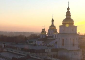 “러시아군 키에프서 후퇴”…대중교통·식품점 재개